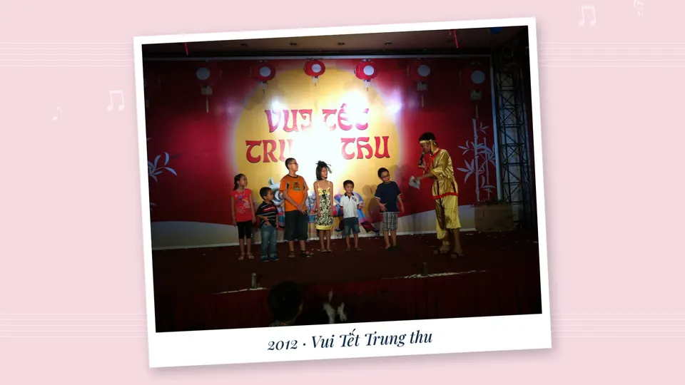 Ảnh Vui Tết Trung thu 2012 dạng polaroid trên nền hồng